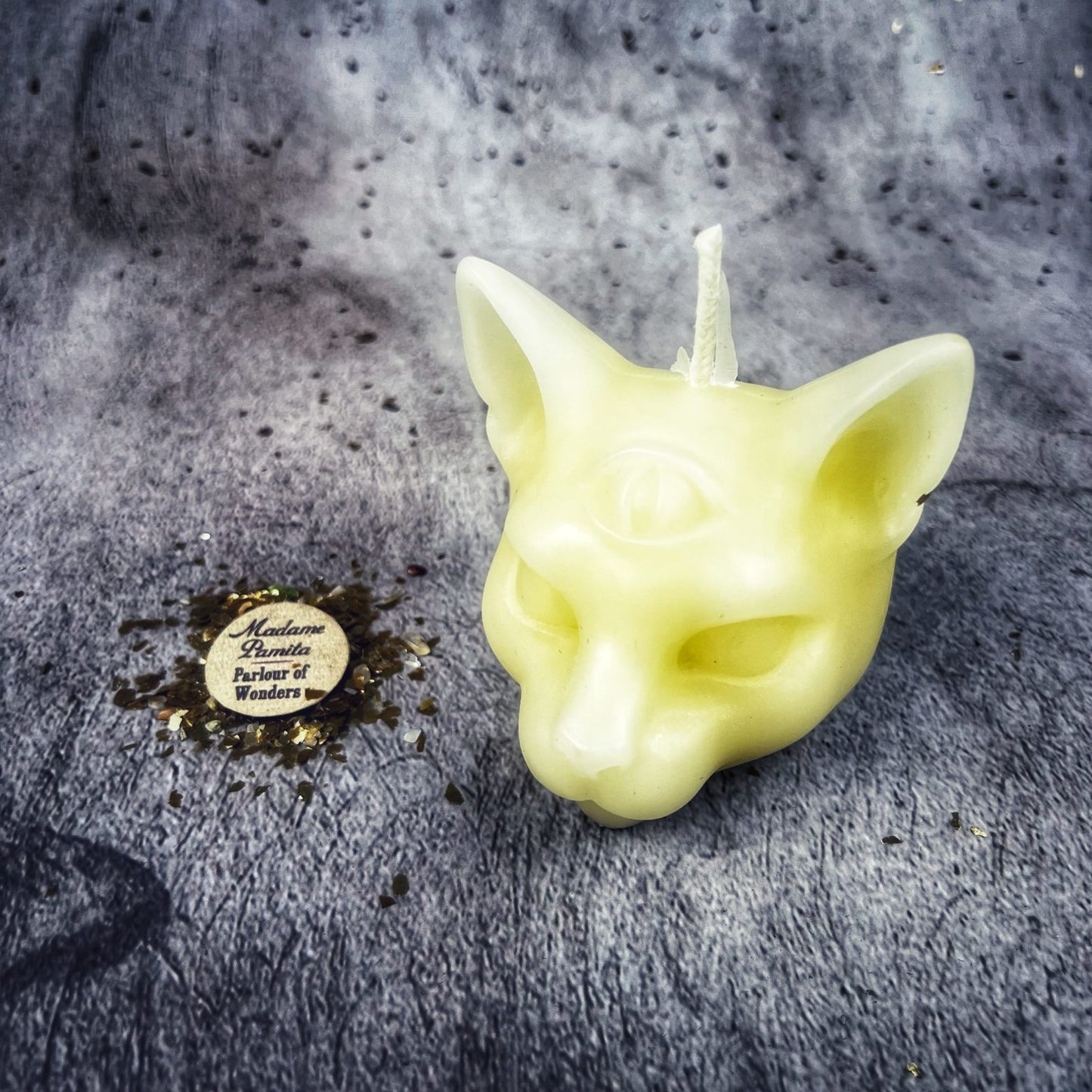 Beeswax Psychic Cat Candle