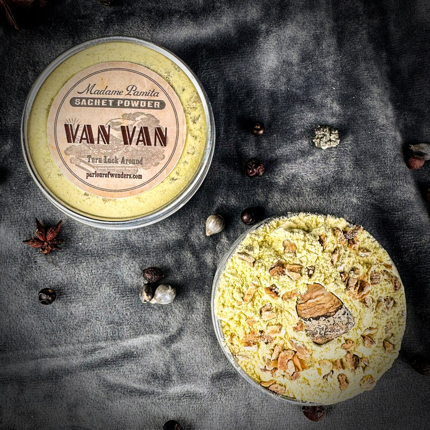 Van Van Sachet Powder by Madame Pamita