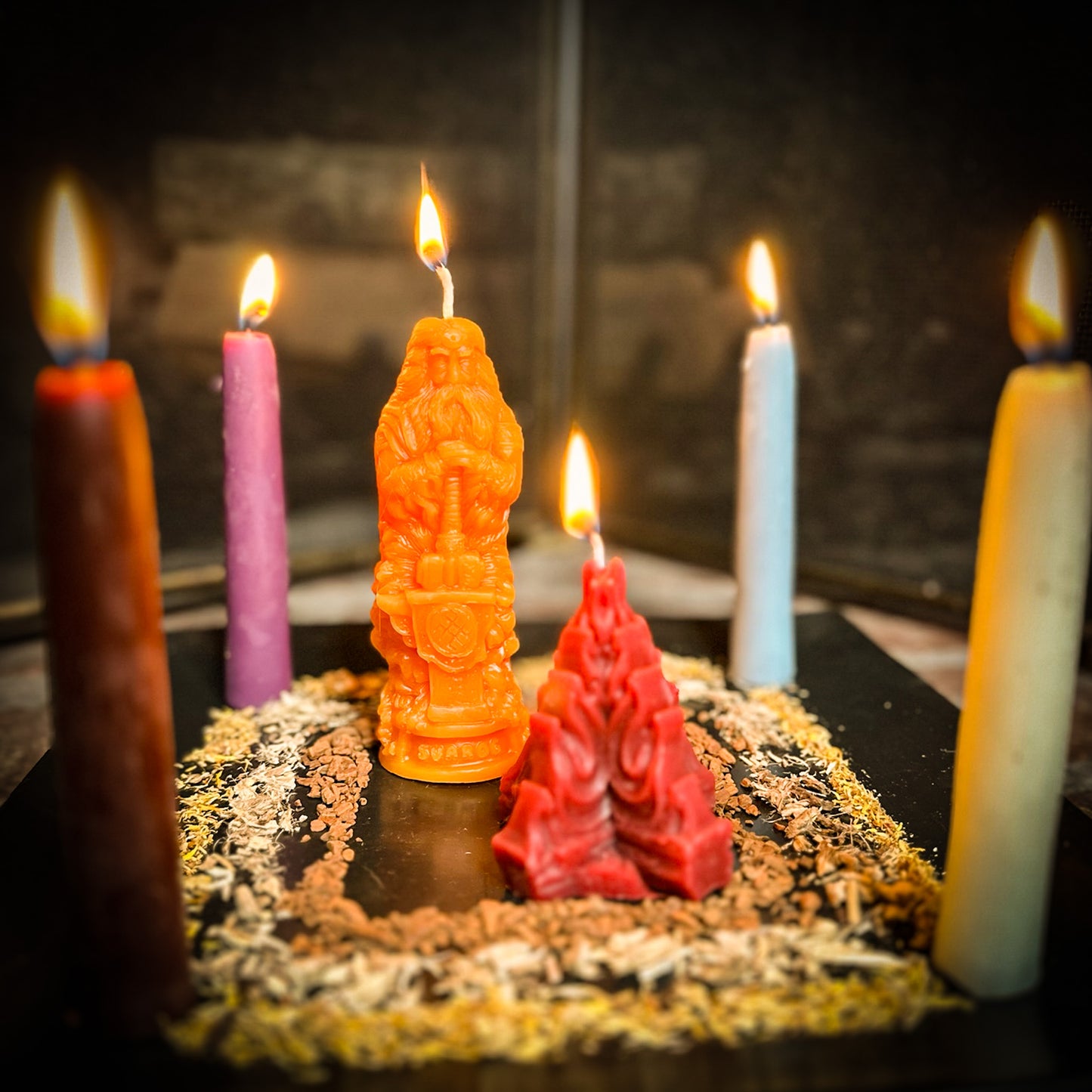 August Leo New Moon Svaroh Manifesting Candle Spell