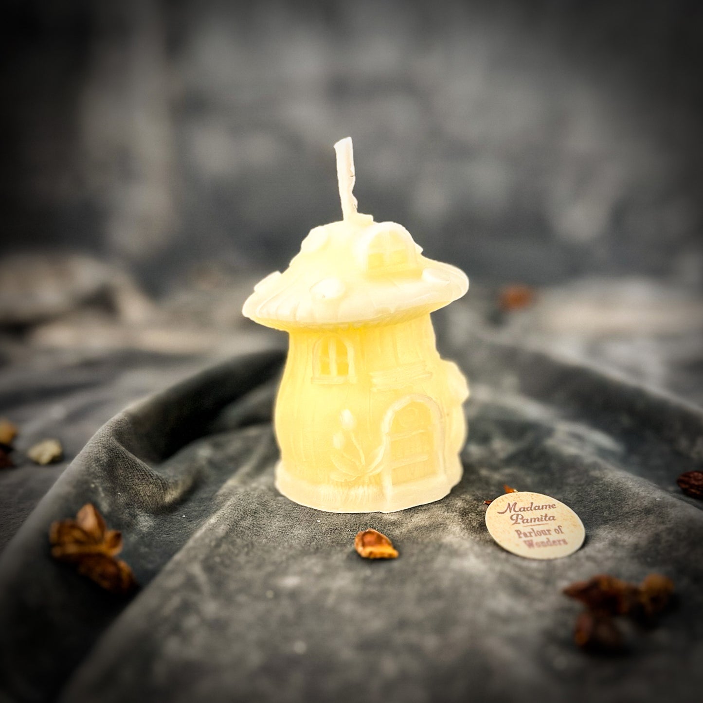 Cleansing Mushroom Fairy Hut White