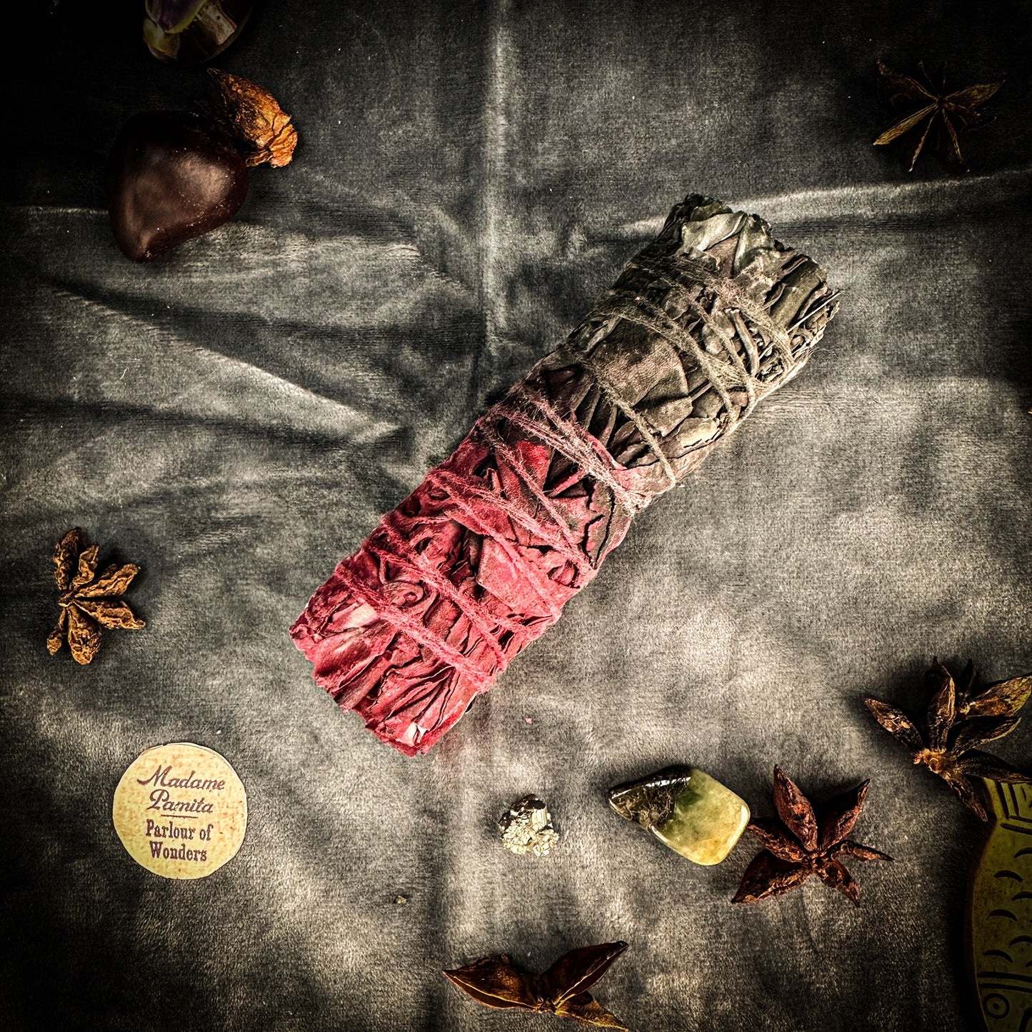 This red and black white sage smudge adds an element of color magic to your spell work. The black half is used to reverse all negativity and the red half is used to invite love.&nbsp;