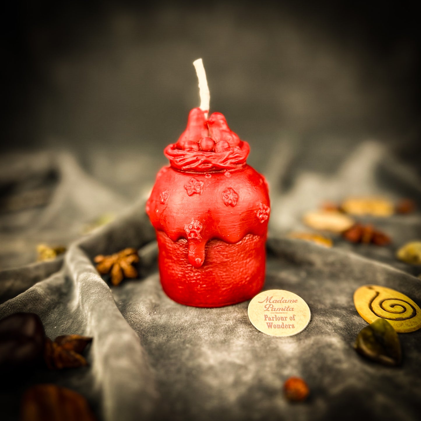 Red Spring Birds Nest Paska 